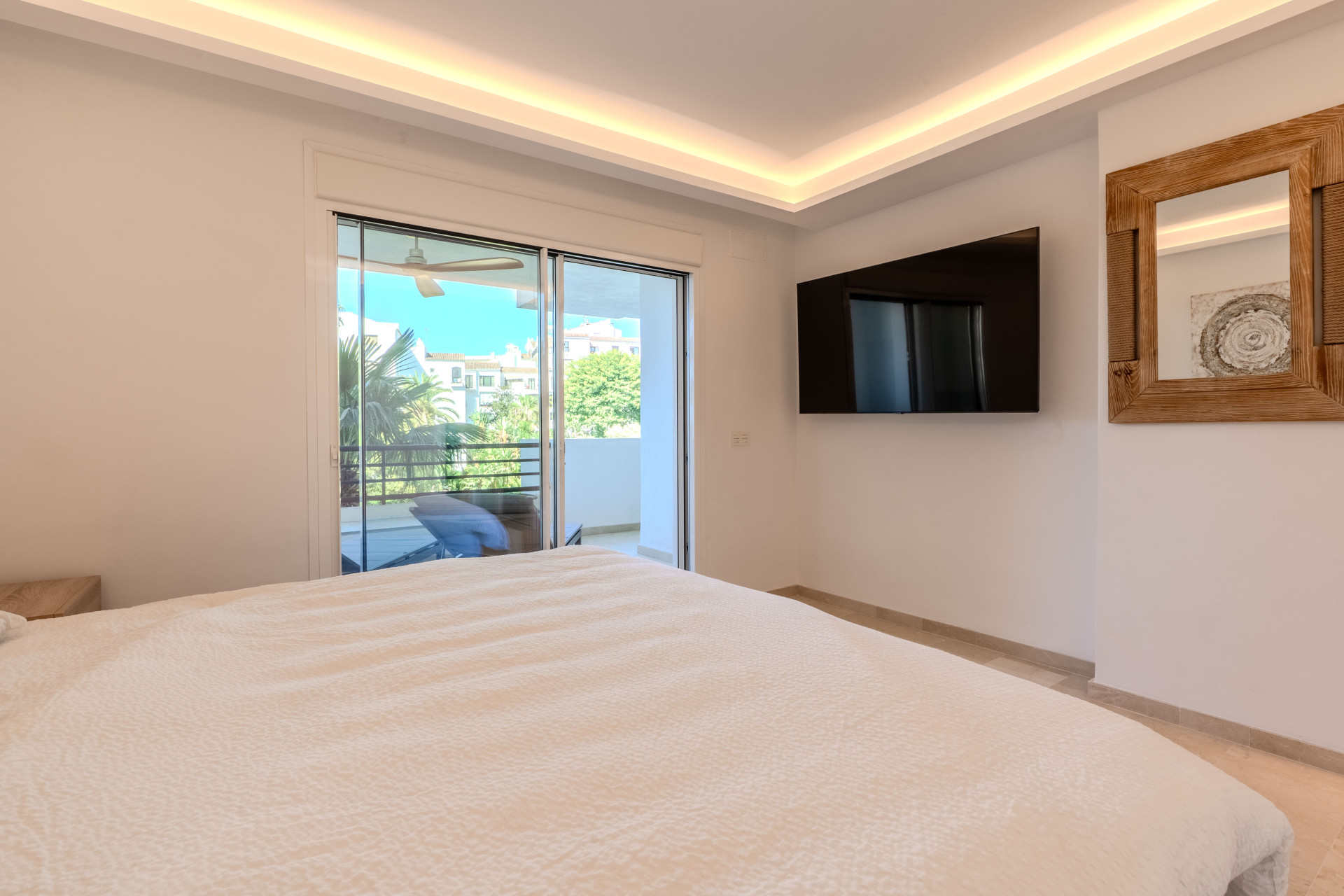 2 Bedroom Apartment in Marbella - Photo 21