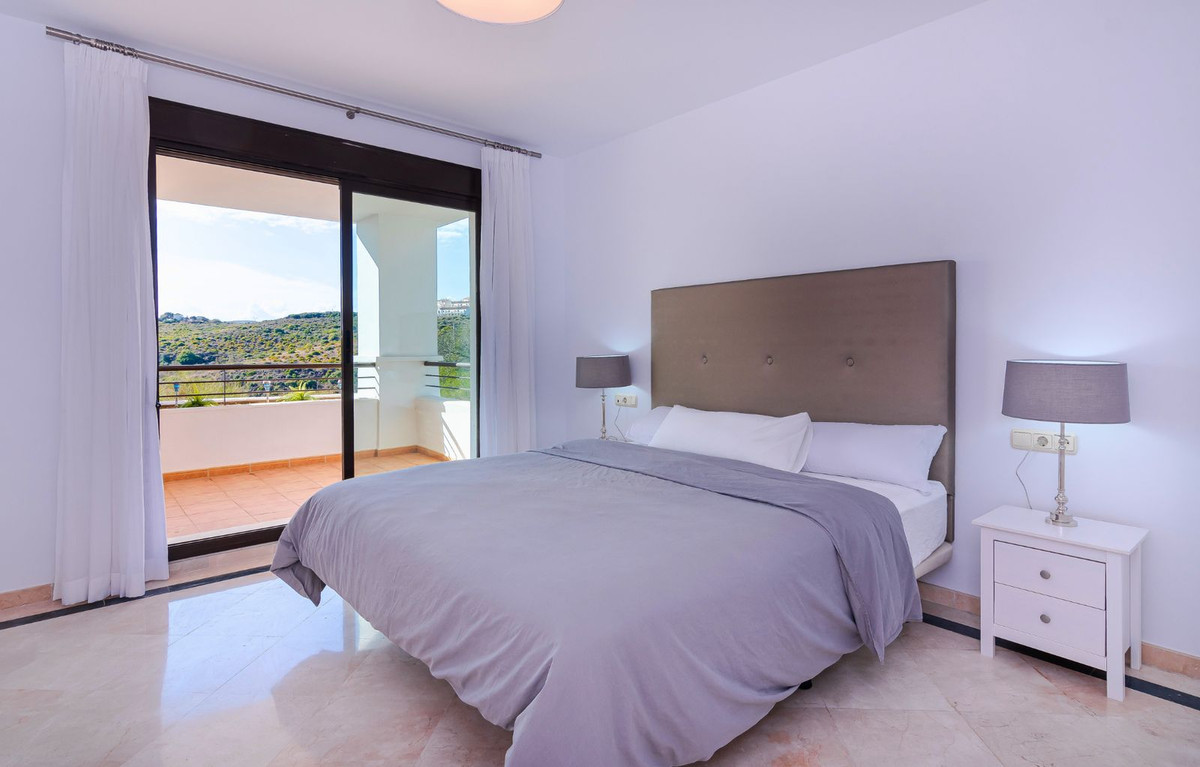 3 Bedroom Apartment in Casares - Photo 21