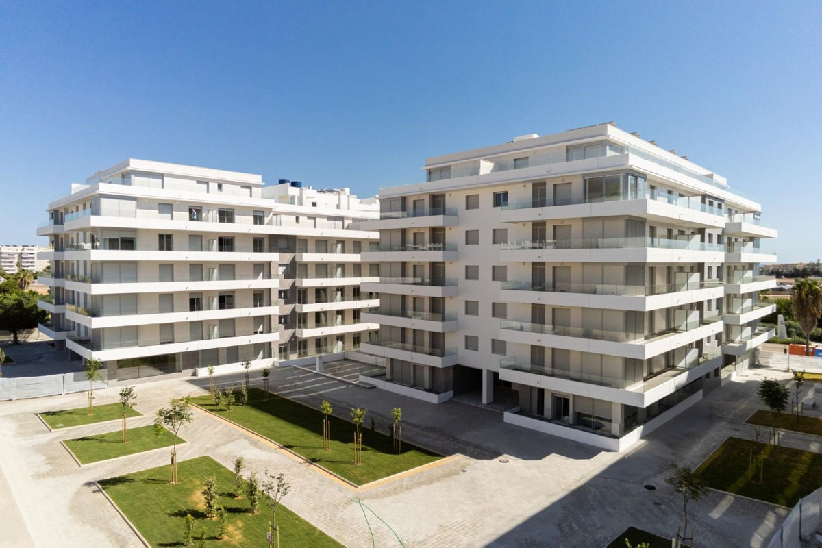 Piso de 3 dormitorios con piscina en Málaga – Foto 30