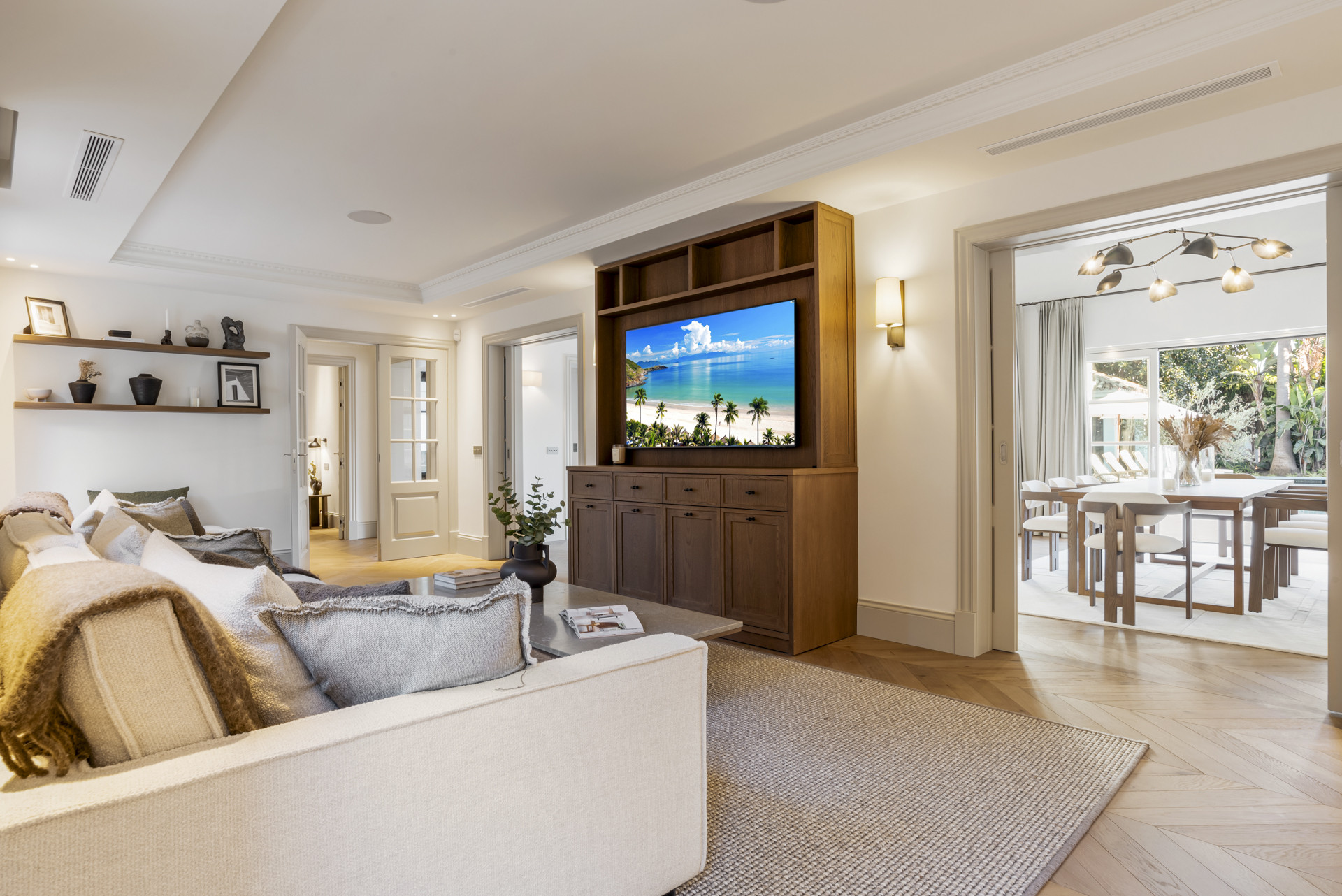 5 Bedroom Villa in Marbella - Photo 7