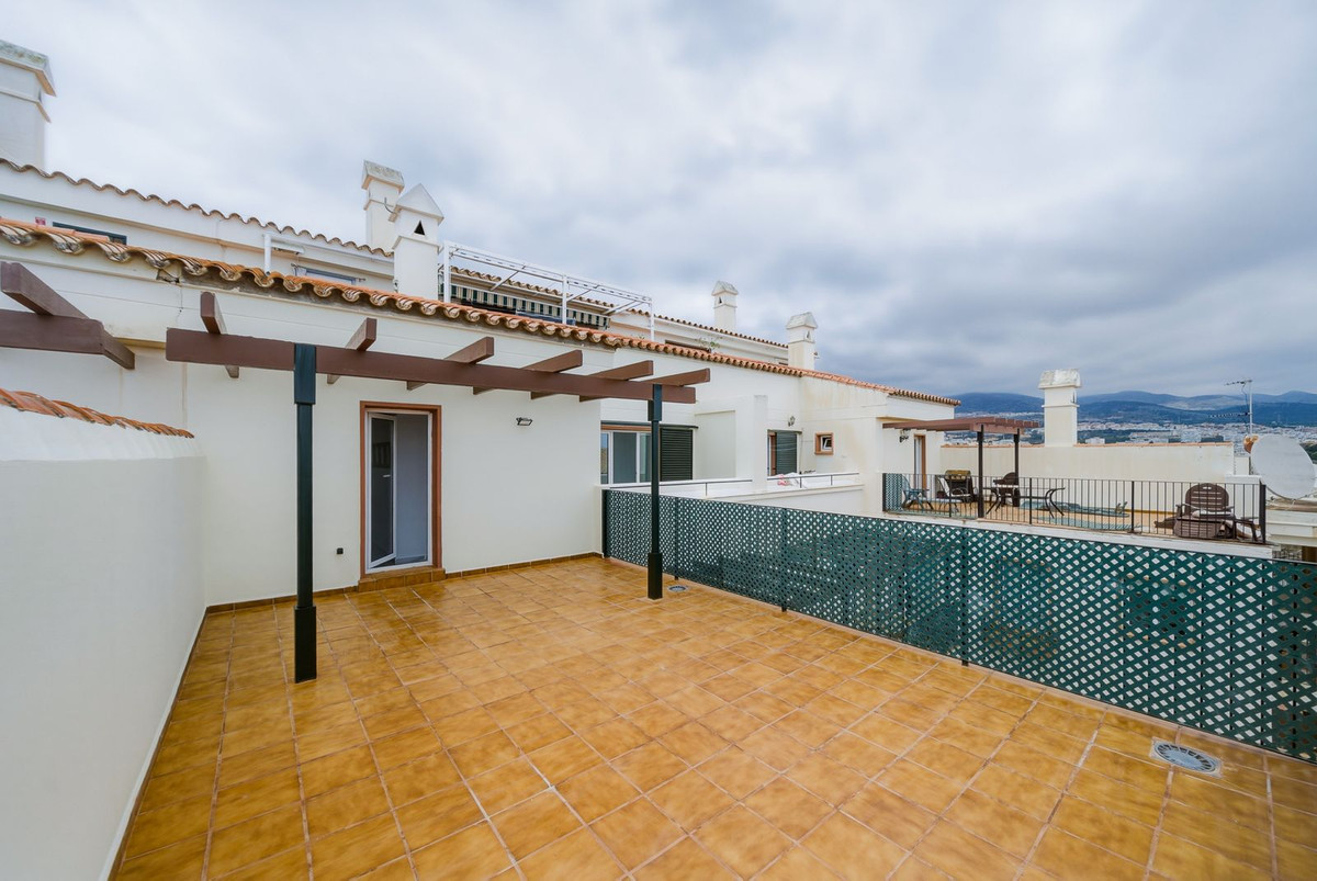 3 Bedroom Penthouse in Benalmádena - Photo 24