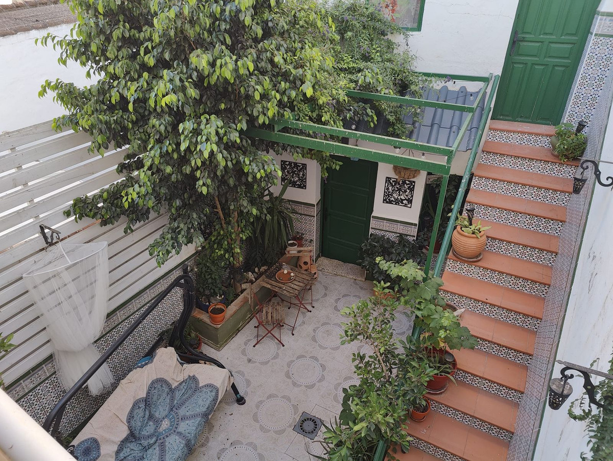 4 Bedroom Townhouse in Alhaurín el Grande - Photo 13