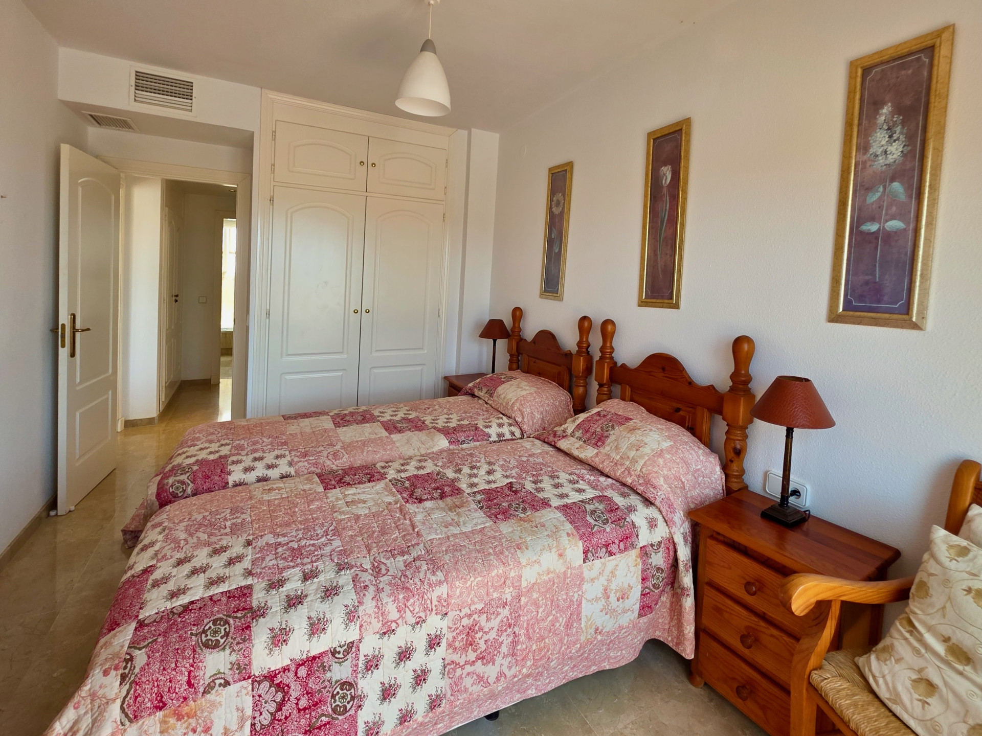 3 Bedroom Penthouse in La Duquesa - Photo 22