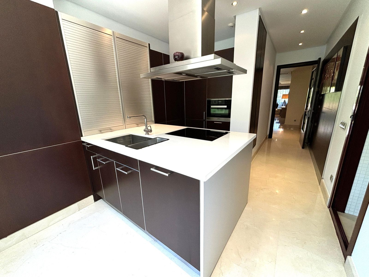 2 Bedroom Apartment in Marbella - Photo 16