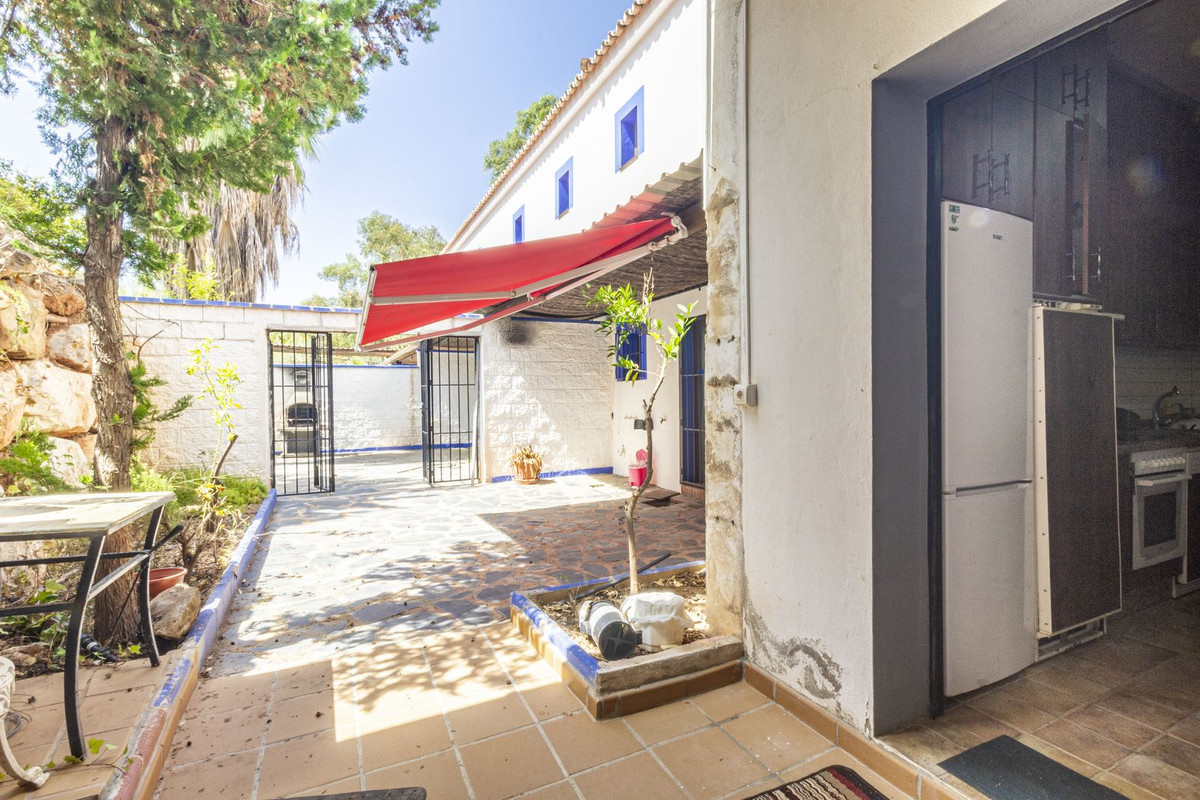 11 Bedroom Country house in Guaro - Photo 15