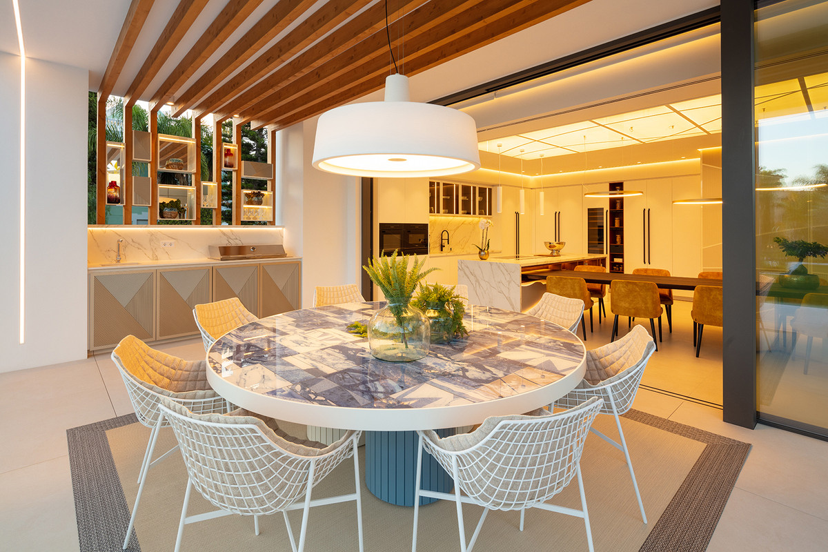 5 Bedroom Villa in Marbella - Photo 25