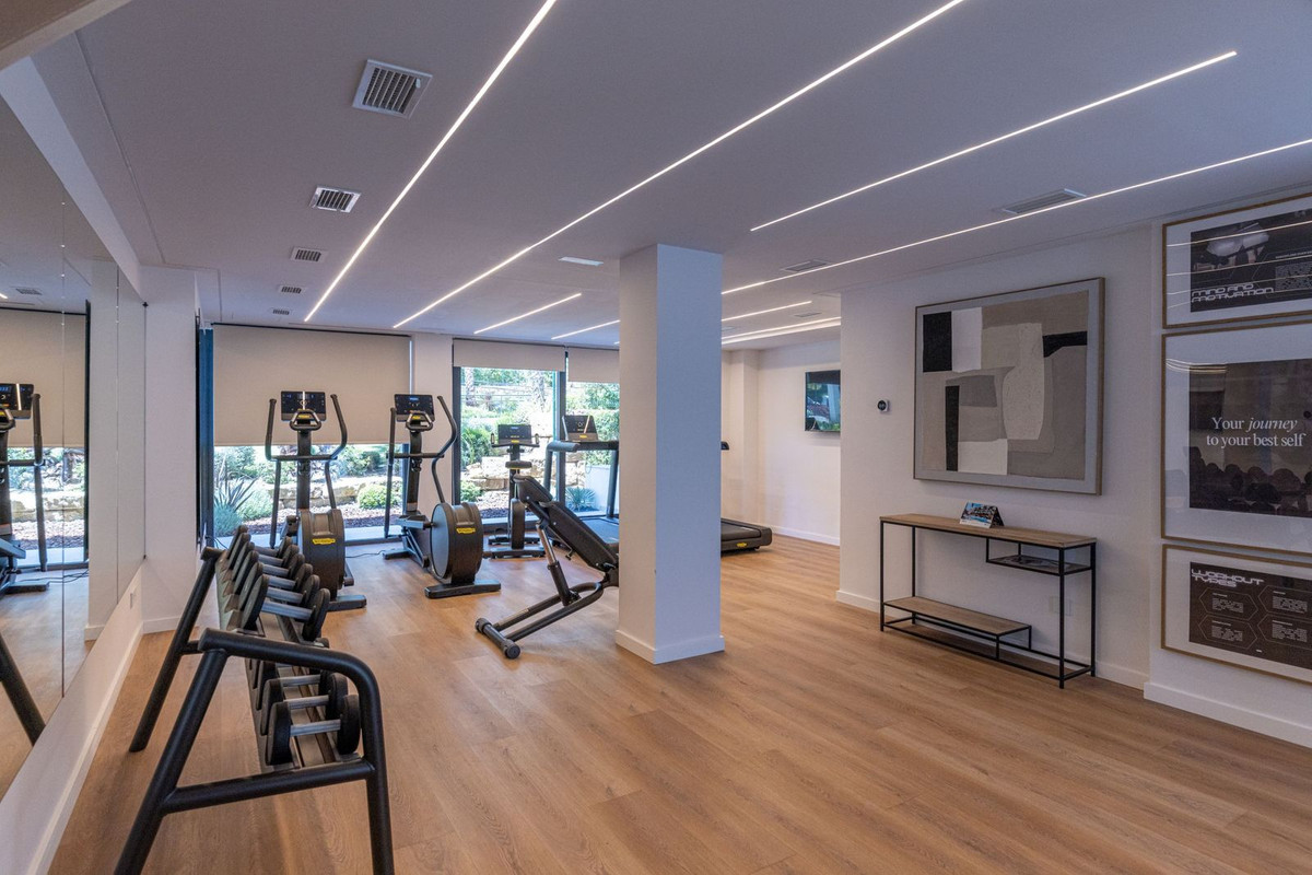 3 Bedroom Apartment in Estepona - Photo 37