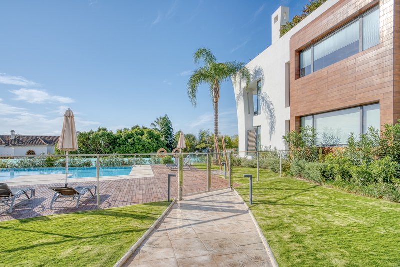 4 Bedroom Apartment in Marbella - Photo 33