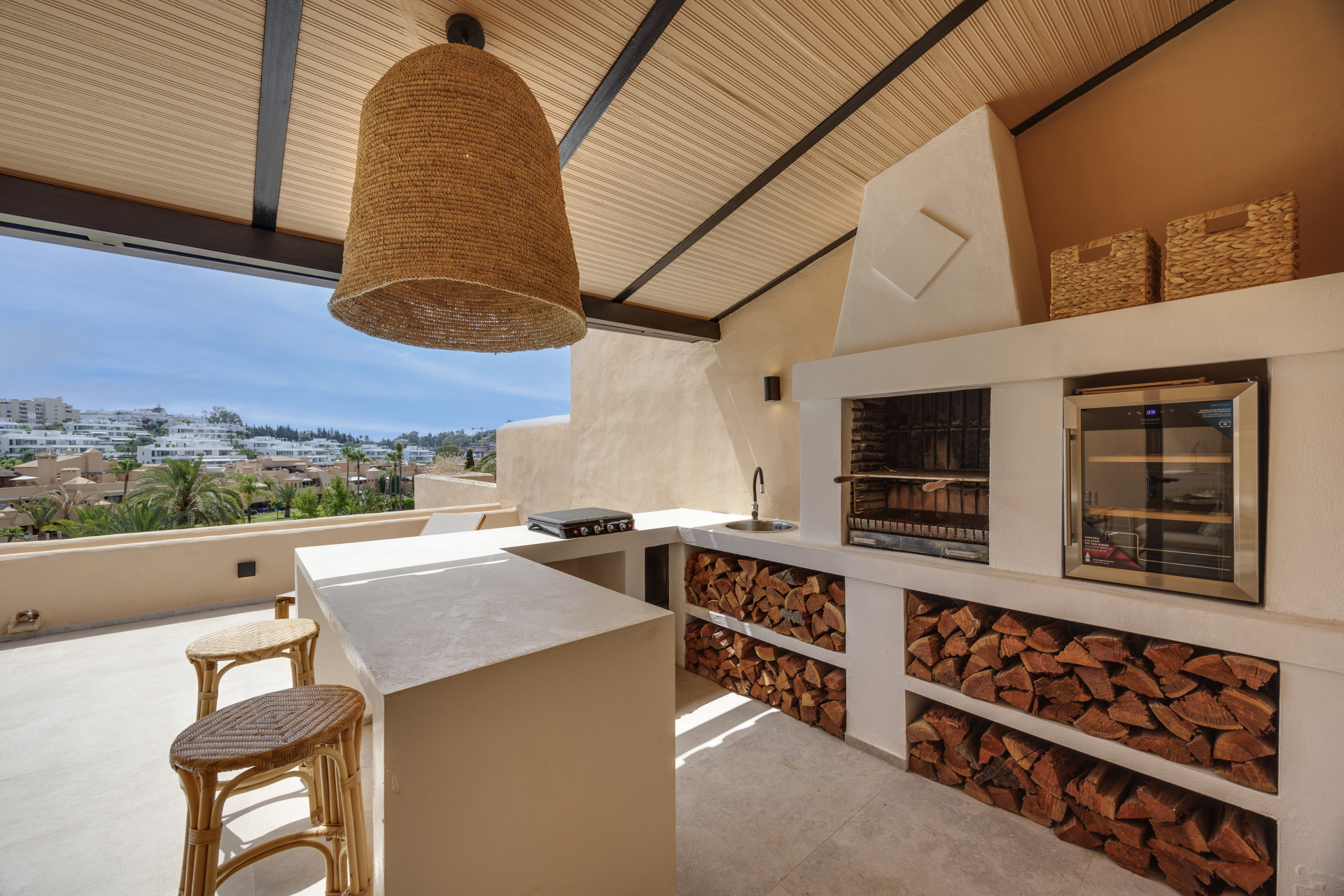 3 Bedroom Penthouse in Estepona - Photo 25