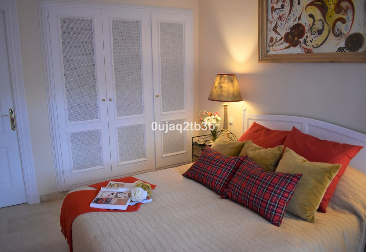 2 Bedroom Townhouse in Marbella - Photo 30
