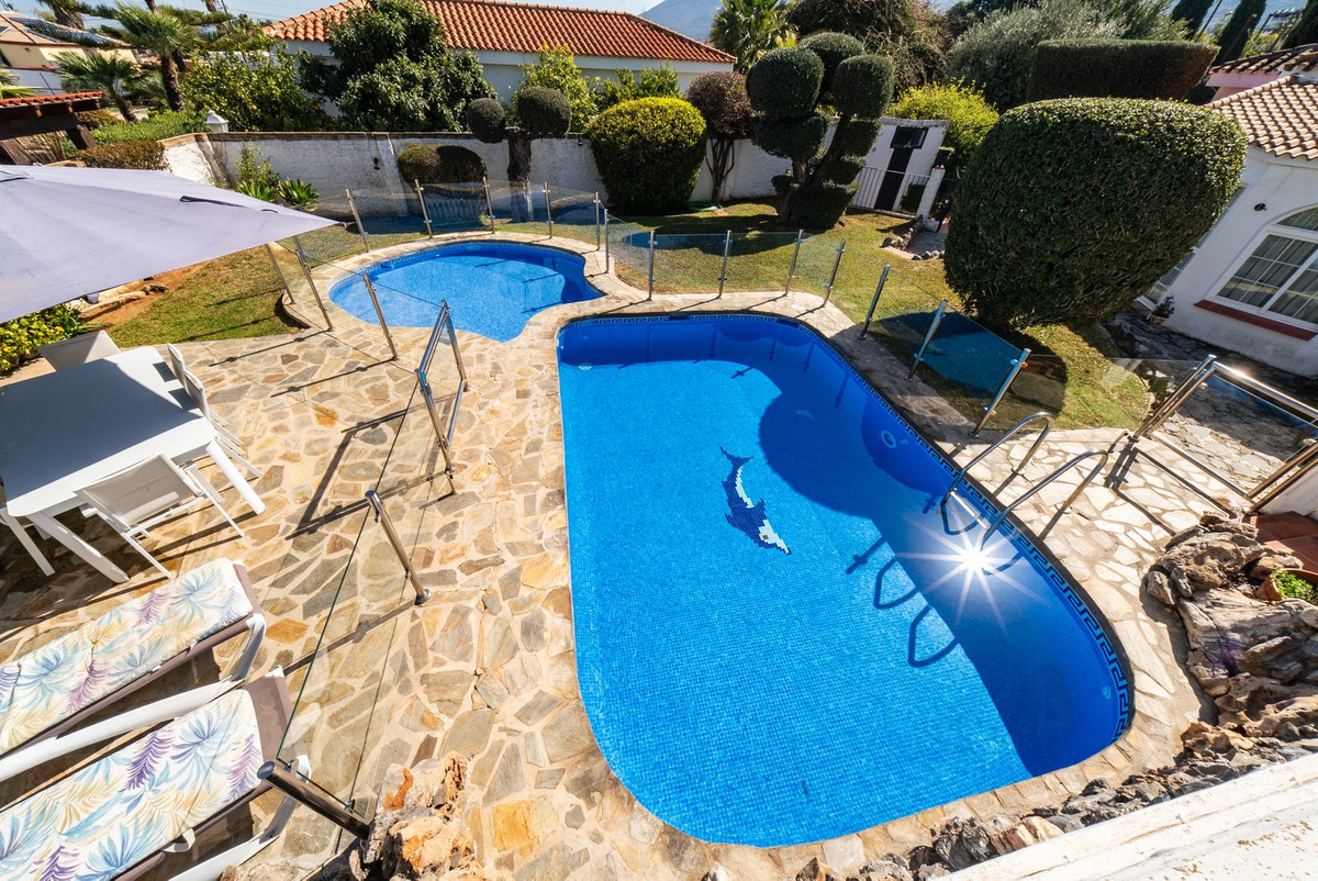 5 Bedroom Villa in Alhaurín de la Torre - Photo 8