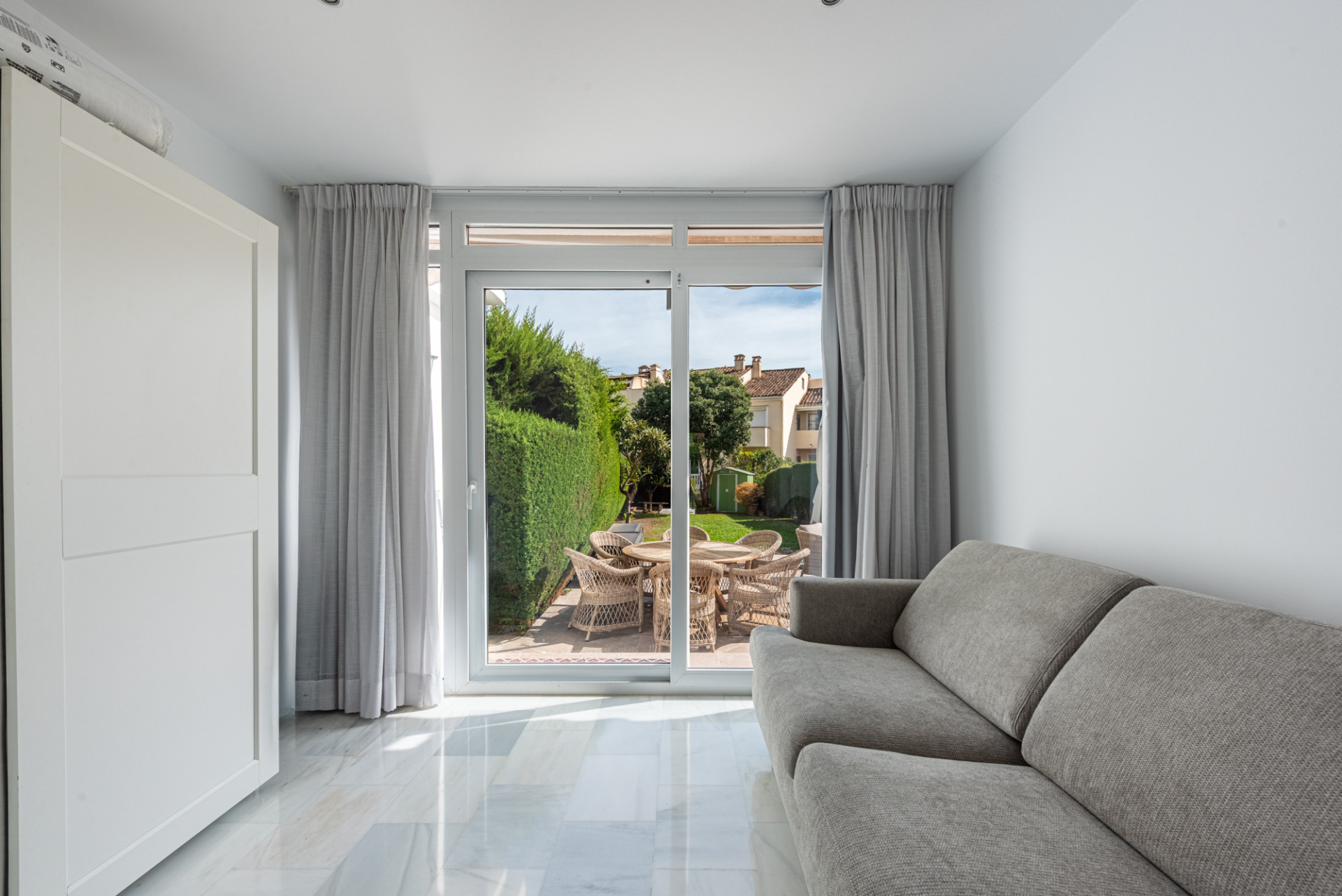 2 Bedroom Apartment in Estepona - Photo 21