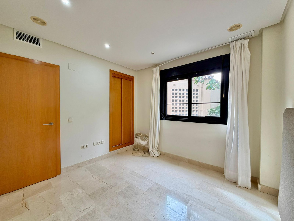 4 Bedroom Apartment in Marbella - Foto 54