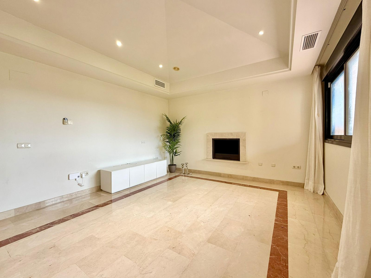 4 Bedroom Apartment in Marbella - Foto 8