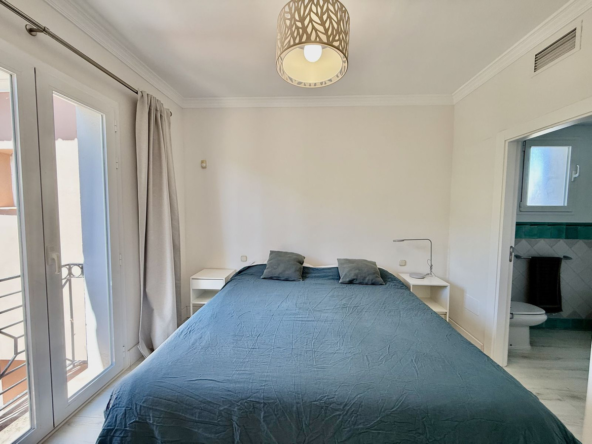 3 Bedroom Penthouse in Casares - Photo 36