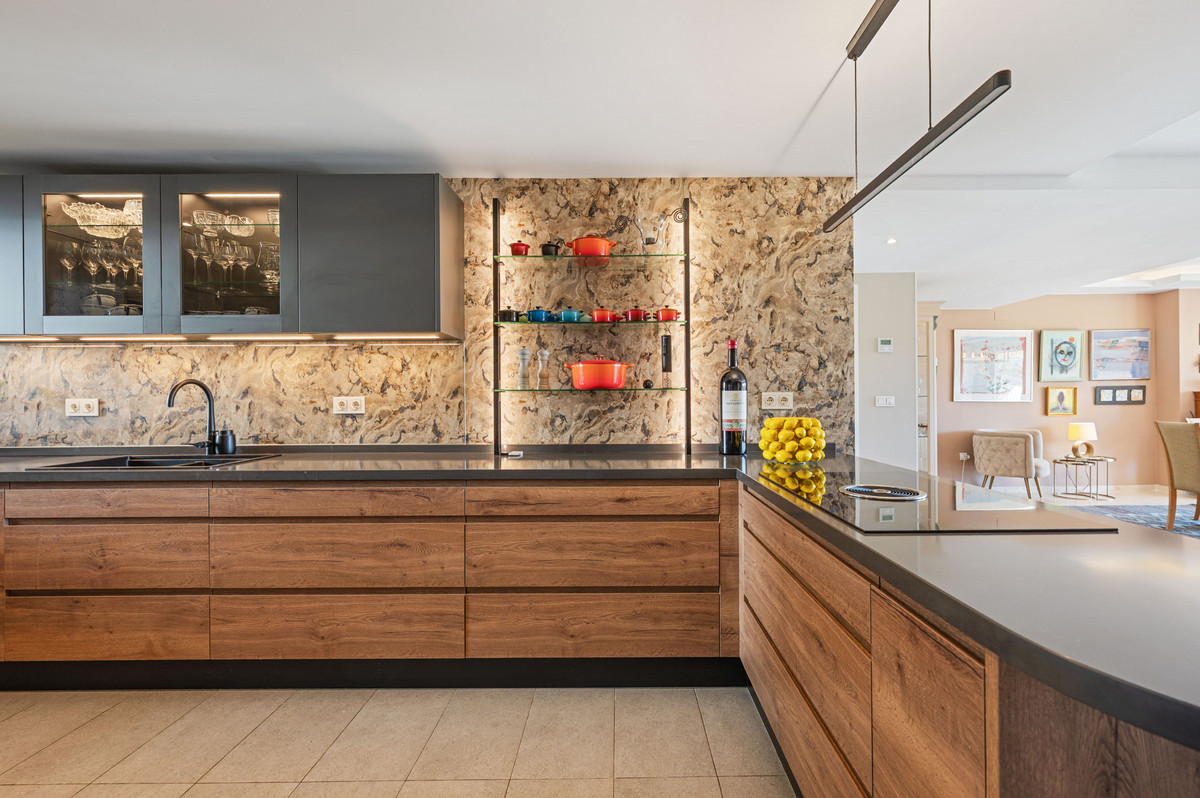4 Bedroom Apartment in San Pedro de Alcántara - Photo 6