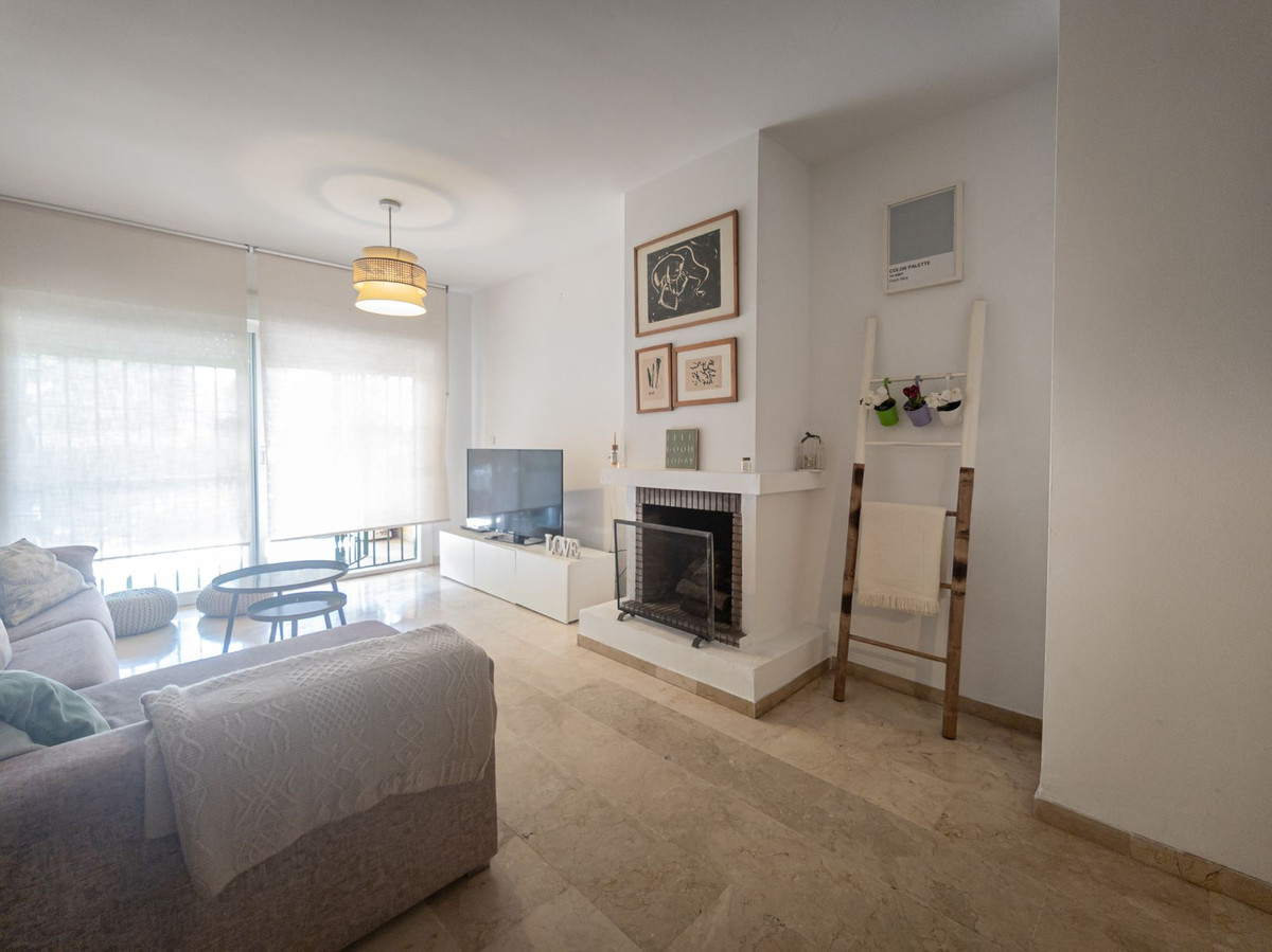 2 Bedroom Apartment in San Pedro de Alcántara - Photo 15