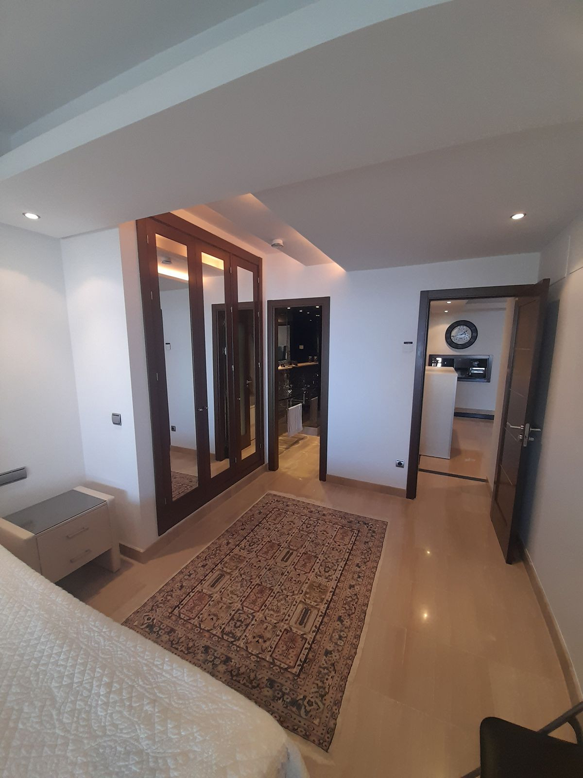 2 Bedroom Apartment in Estepona - Photo 12