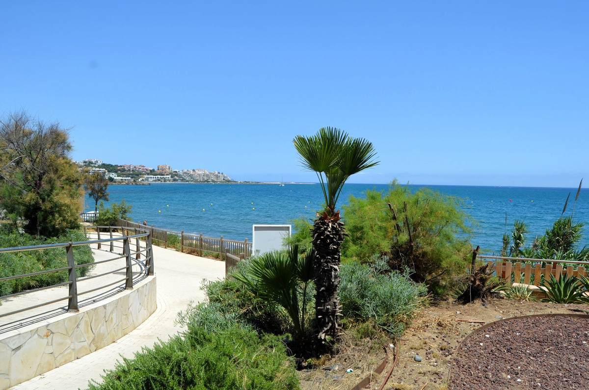 3 Bedroom Townhouse in Estepona - Фото 25