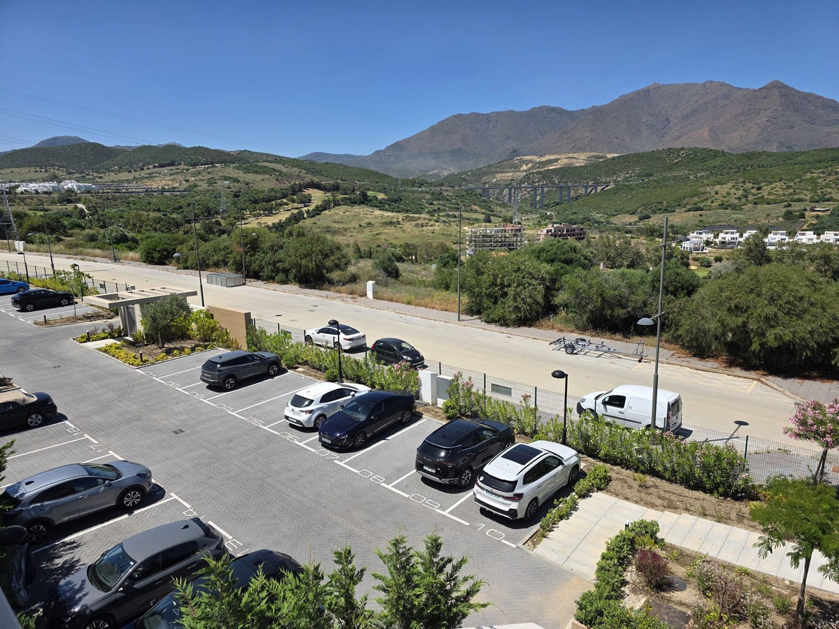 2 Bedroom Apartment in Estepona - Photo 25