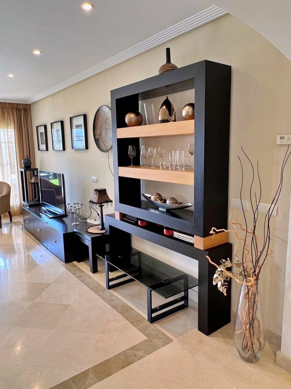 3 Bedroom Apartment in Benahavís - Photo 9