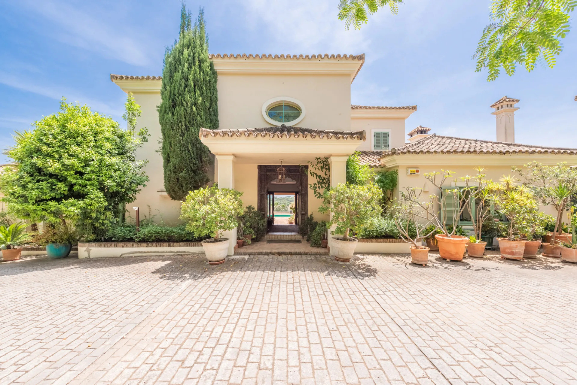 9 Bedroom Villa in Sotogrande - Photo 2