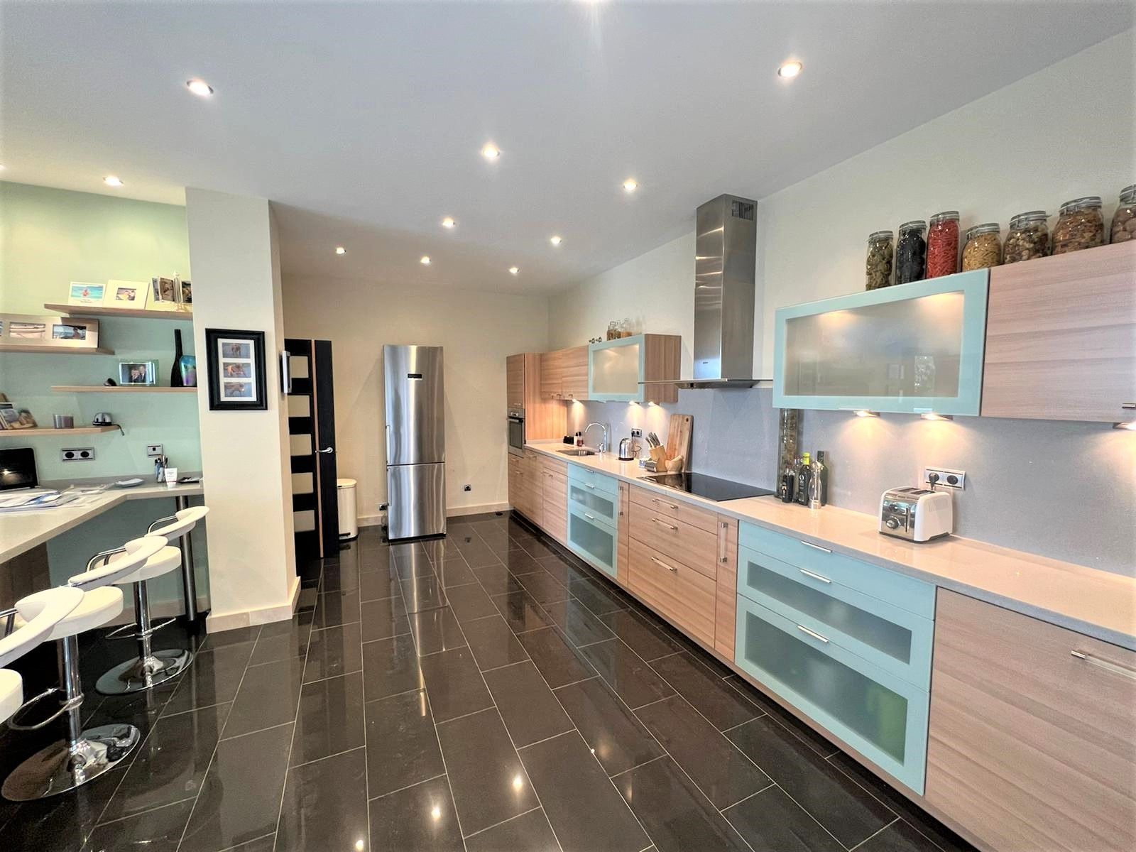 6 Bedroom Villa in Mijas - Photo 3