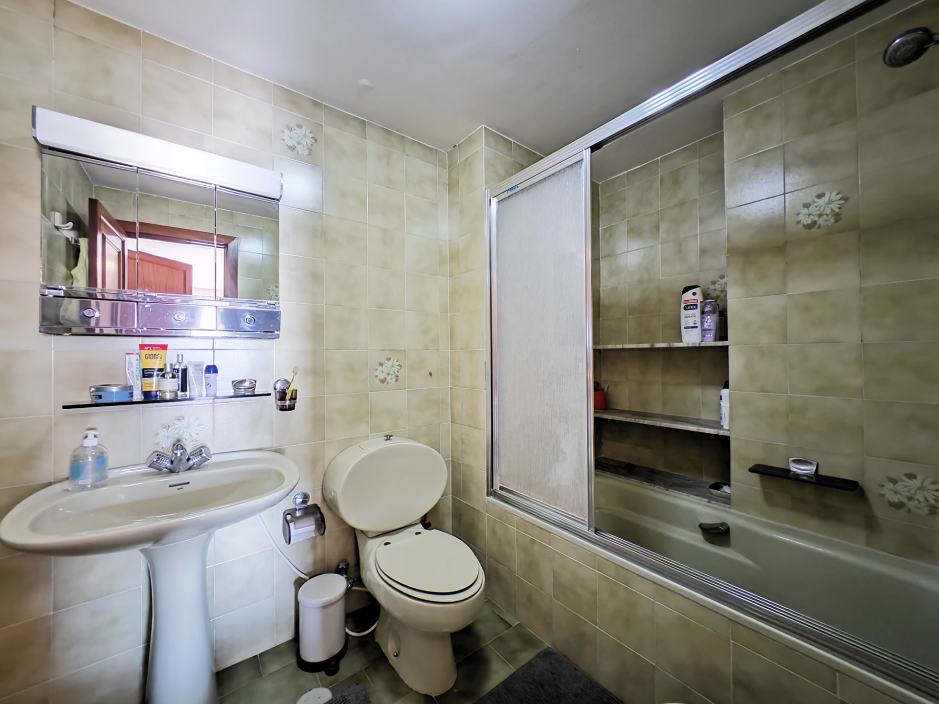 5 Bedroom Apartment in Fuengirola - Photo 16