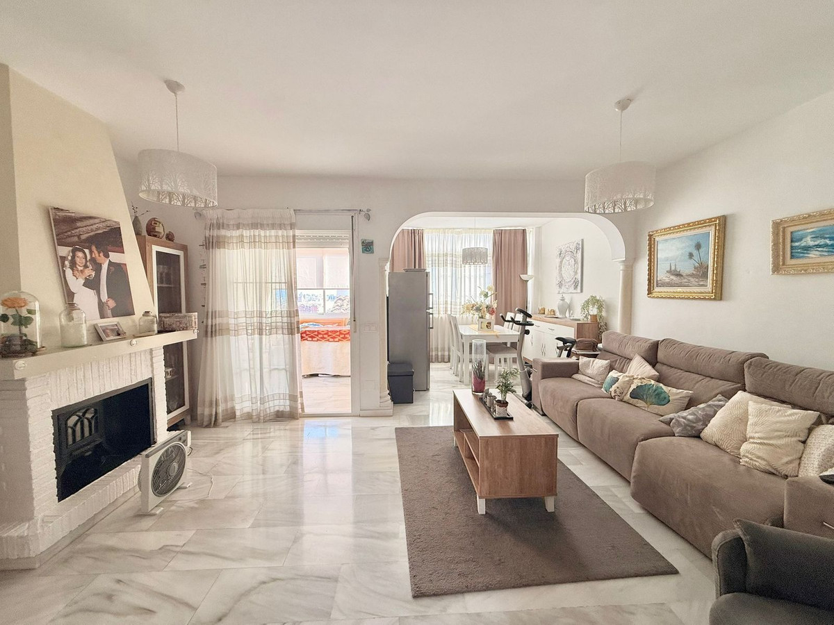 3 Bedroom Villa in Fuengirola - Photo 7