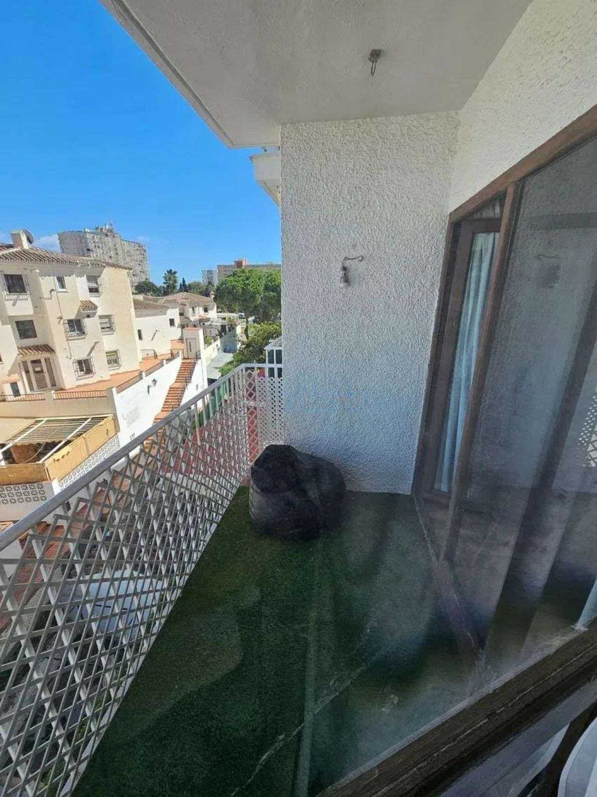 2 Bedroom Apartment in Marbella - Photo 17