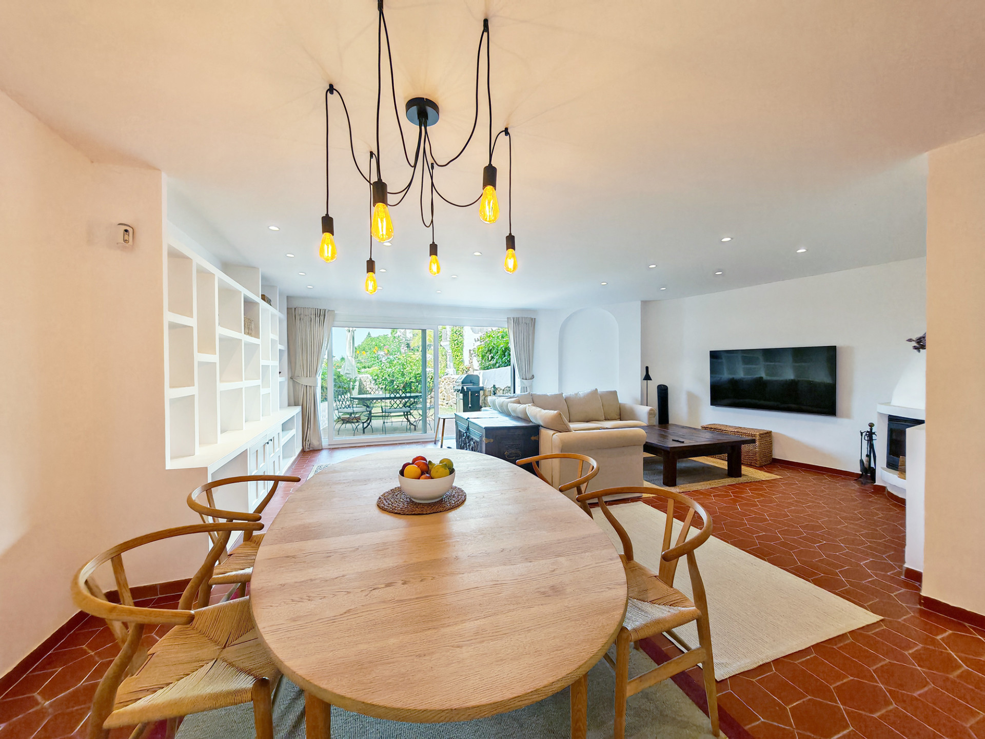 4 Bedroom Townhouse in Marbella - Photo 5