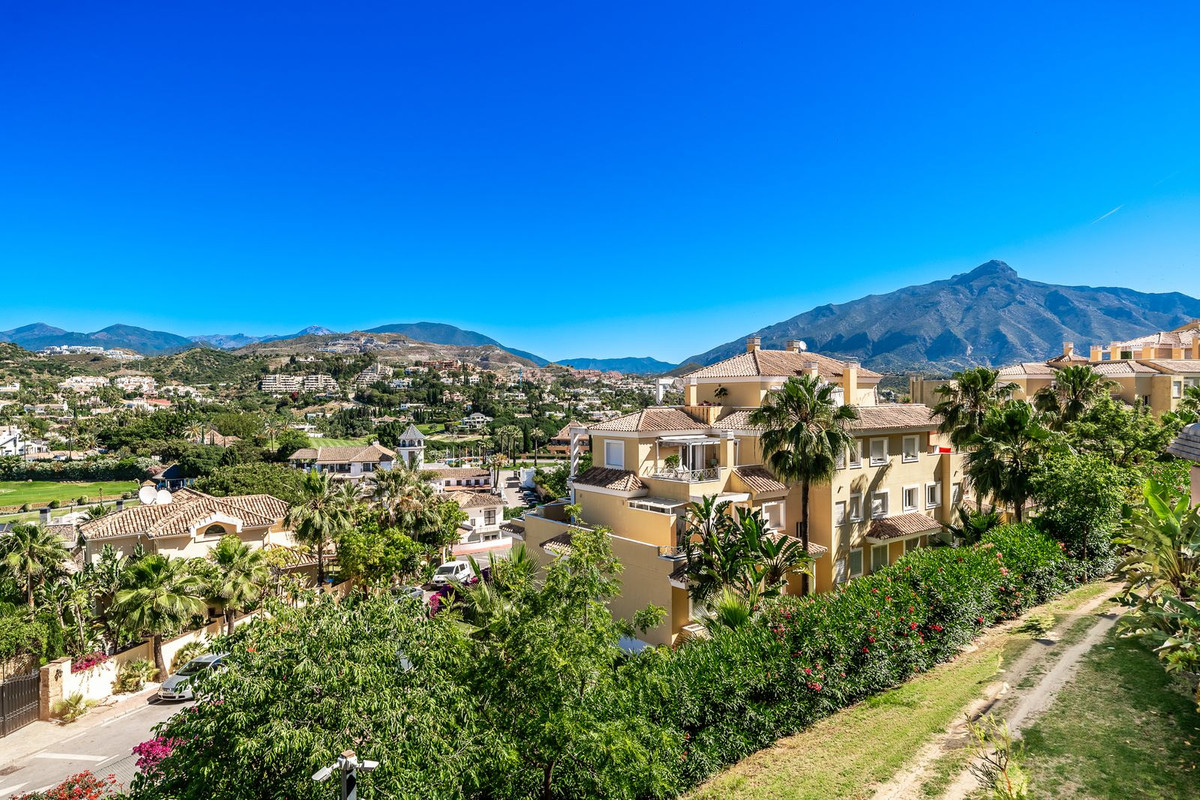 3 Bedroom Apartment in Marbella - Photo 18
