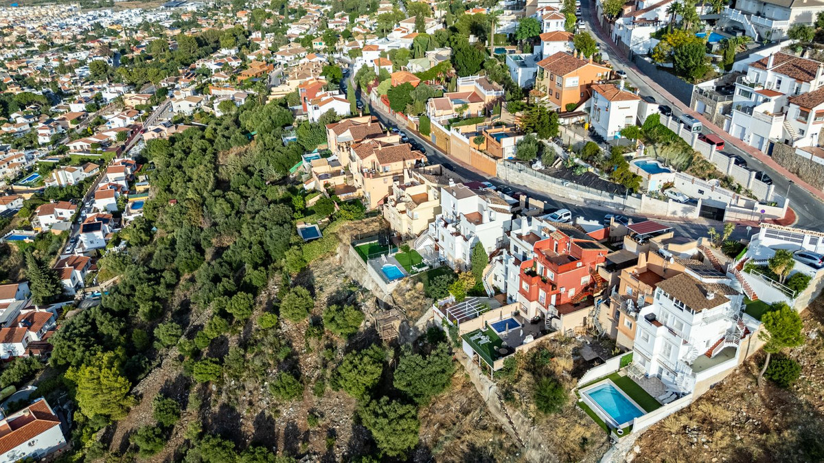 6 Bedroom Villa in Alhaurín de la Torre - Photo 5