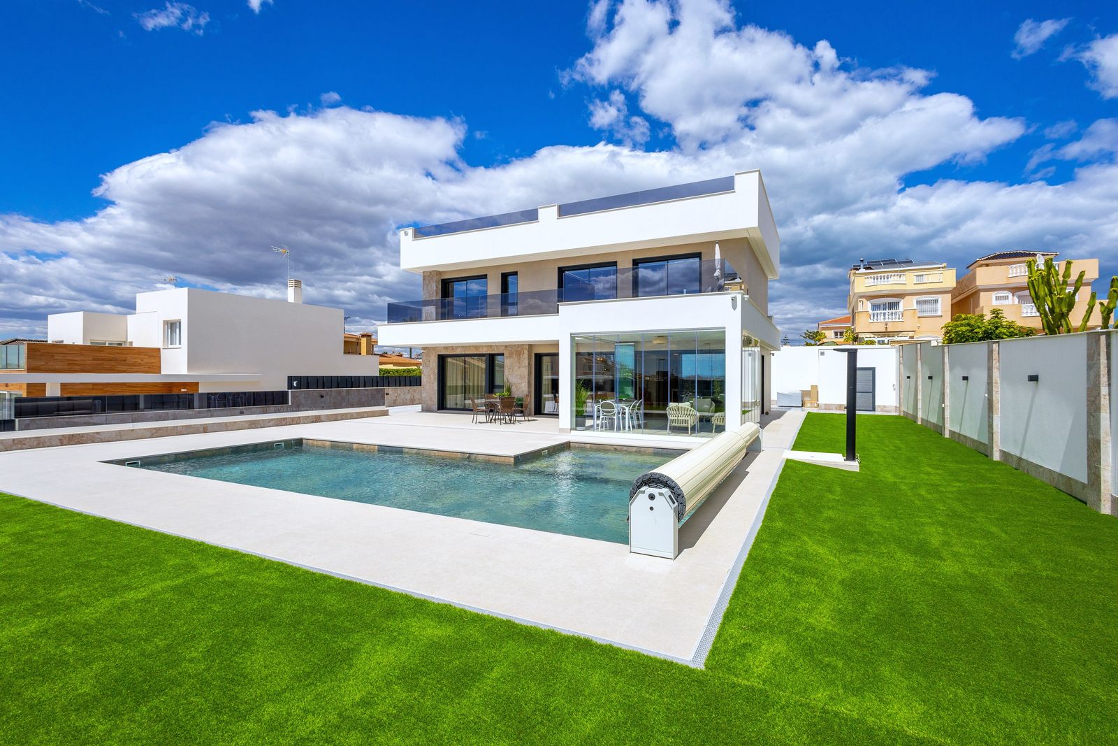 Moradia com 4 quartos com piscina em Alicante, Espanha – Foto 1