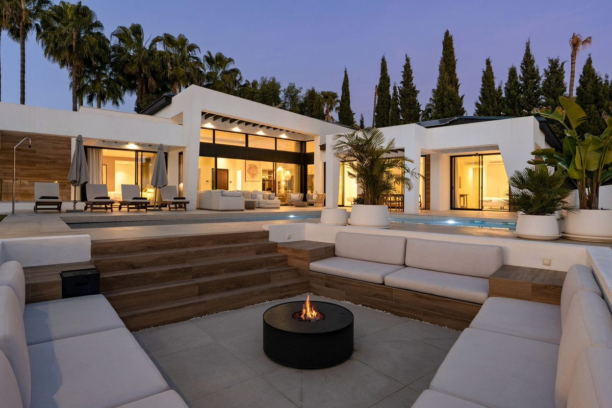 6 Bedroom Villa in Marbella - Photo 27