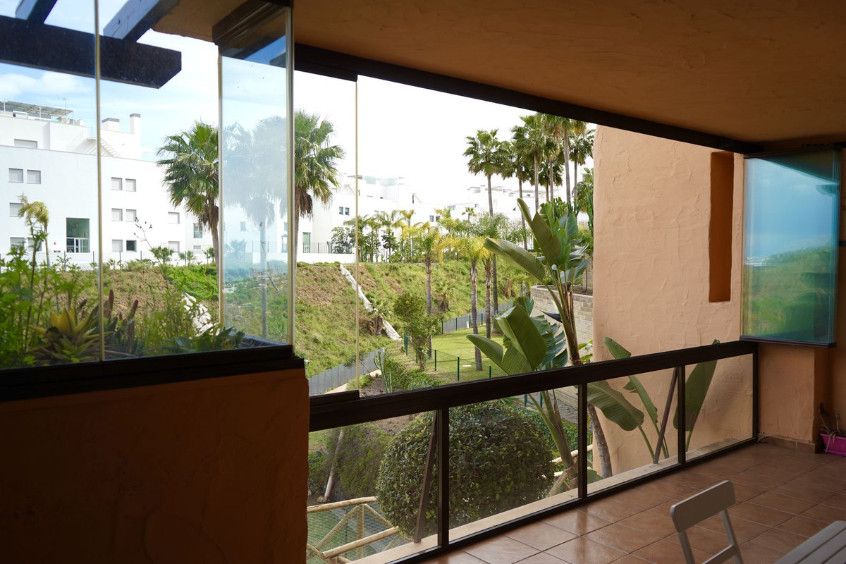2 Bedroom Apartment in Mijas - Photo 3