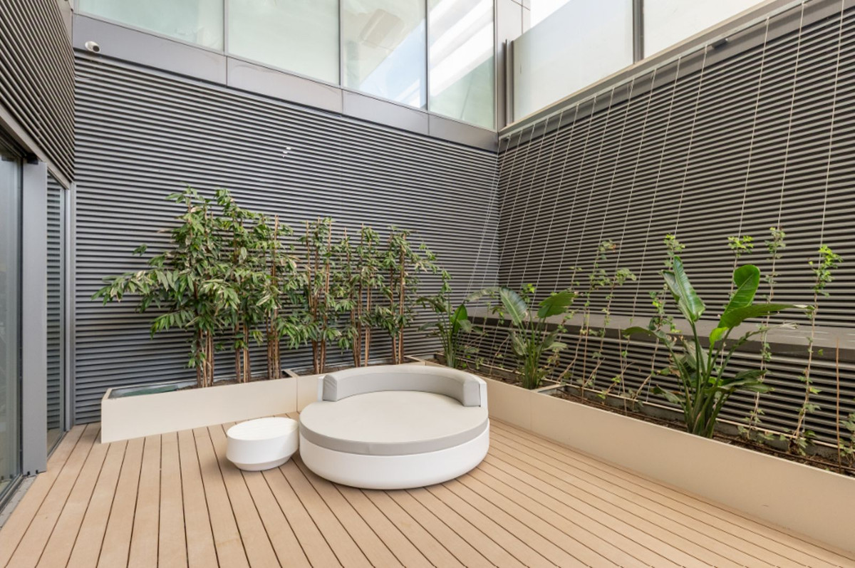 3 Bedroom Apartment in Málaga - Photo 40