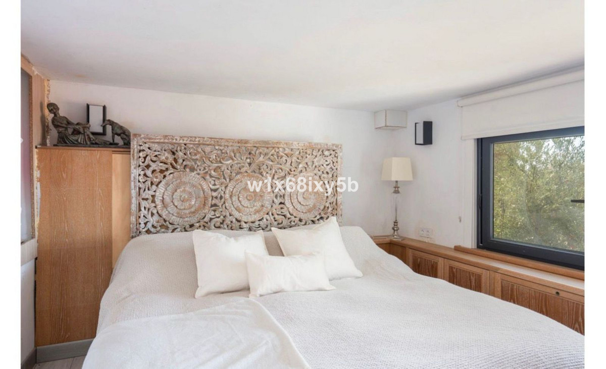 2 Bedroom Villa in Fuengirola - Photo 10