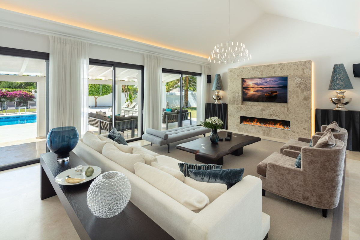 4 Bedroom Villa in Marbella - Photo 20
