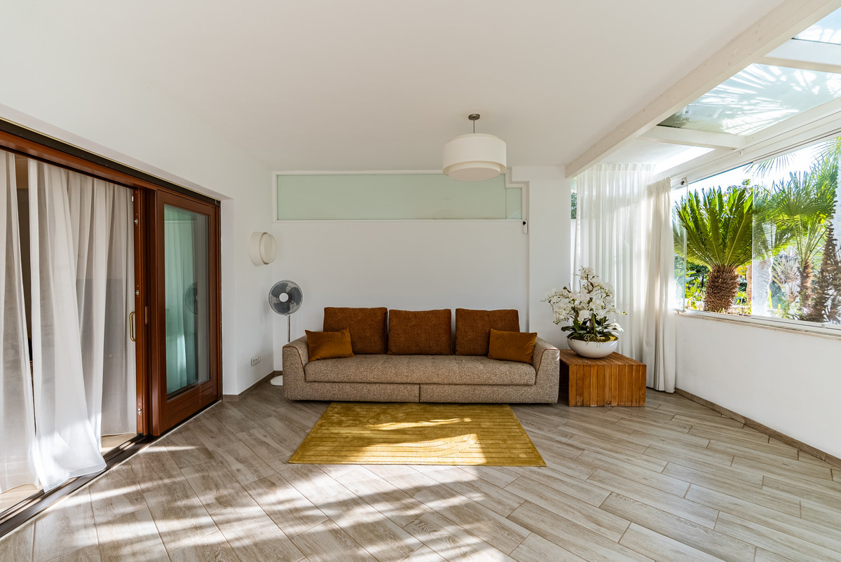 2 Bedroom Apartment in Marbella - Foto 8