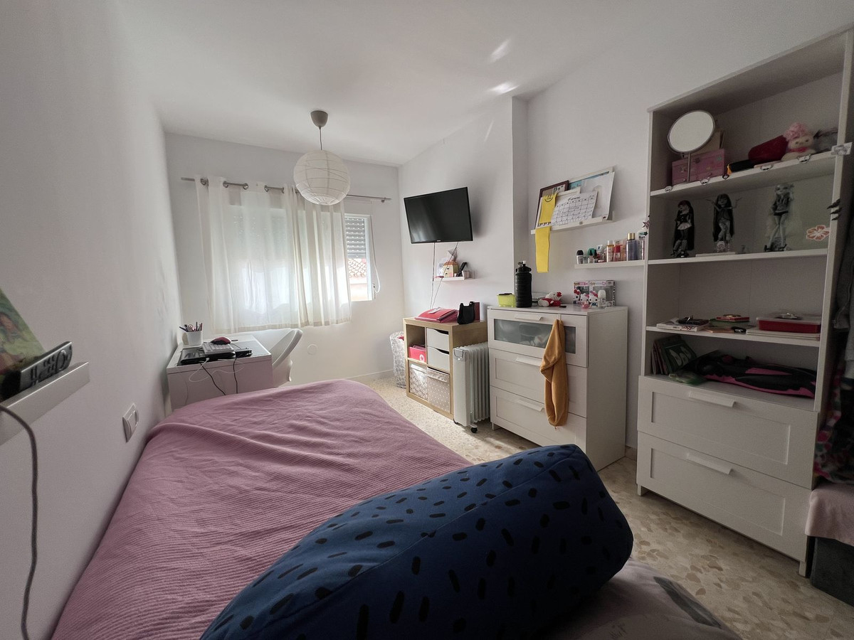 3 Bedroom Townhouse in Benalmádena - Photo 12