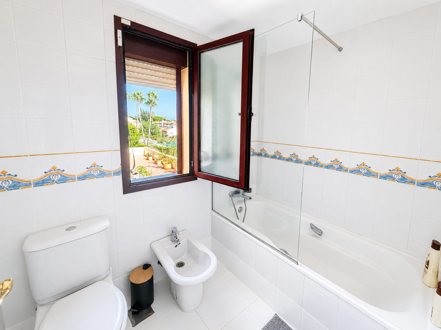 3 Bedroom Townhouse in Marbella - Photo 17