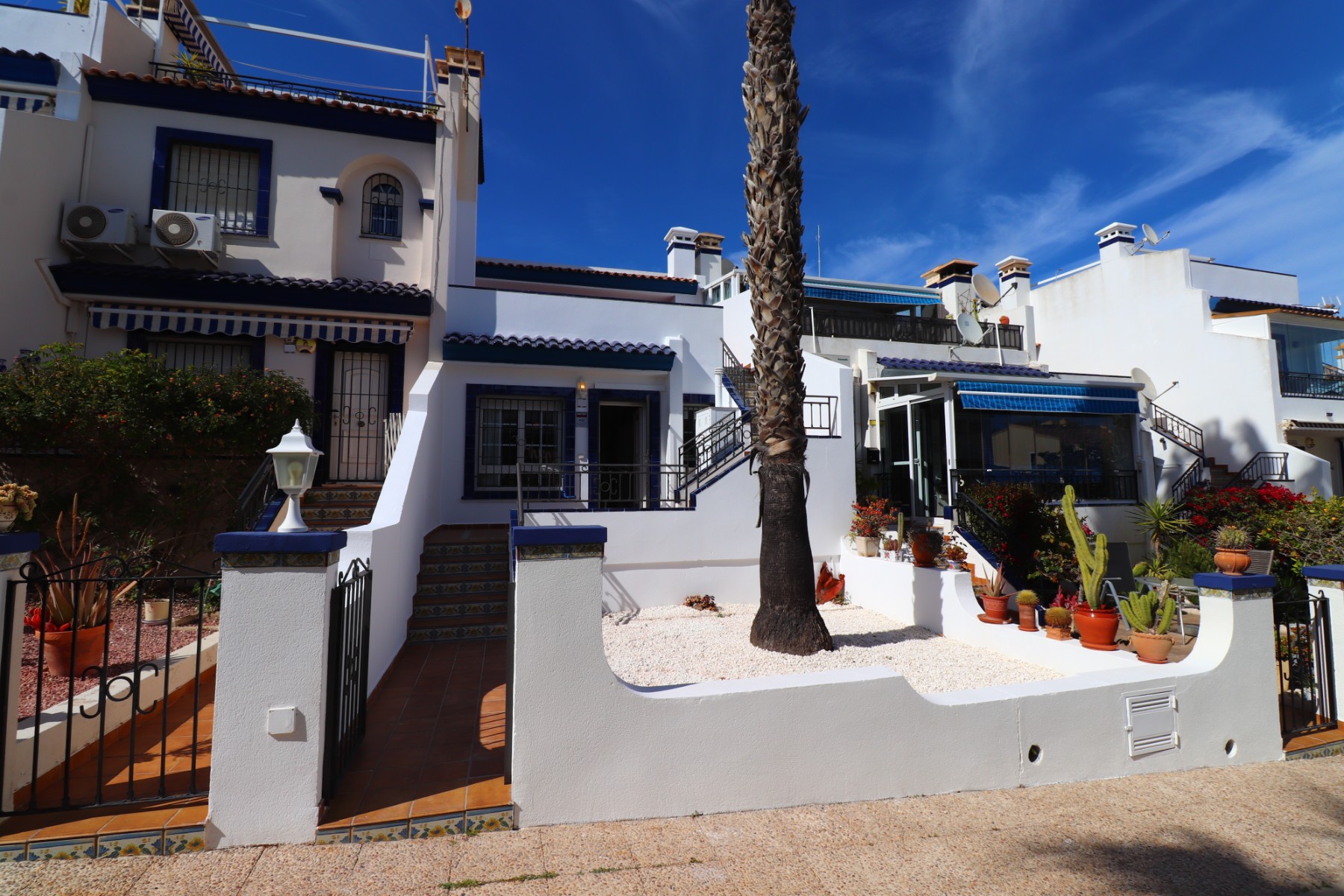 Moradia com 2 quartos com piscina em Alicante, Espanha – Foto 1