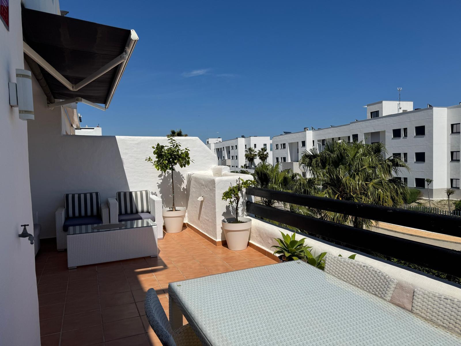 2 Bedroom Apartment in Casares - Photo 9