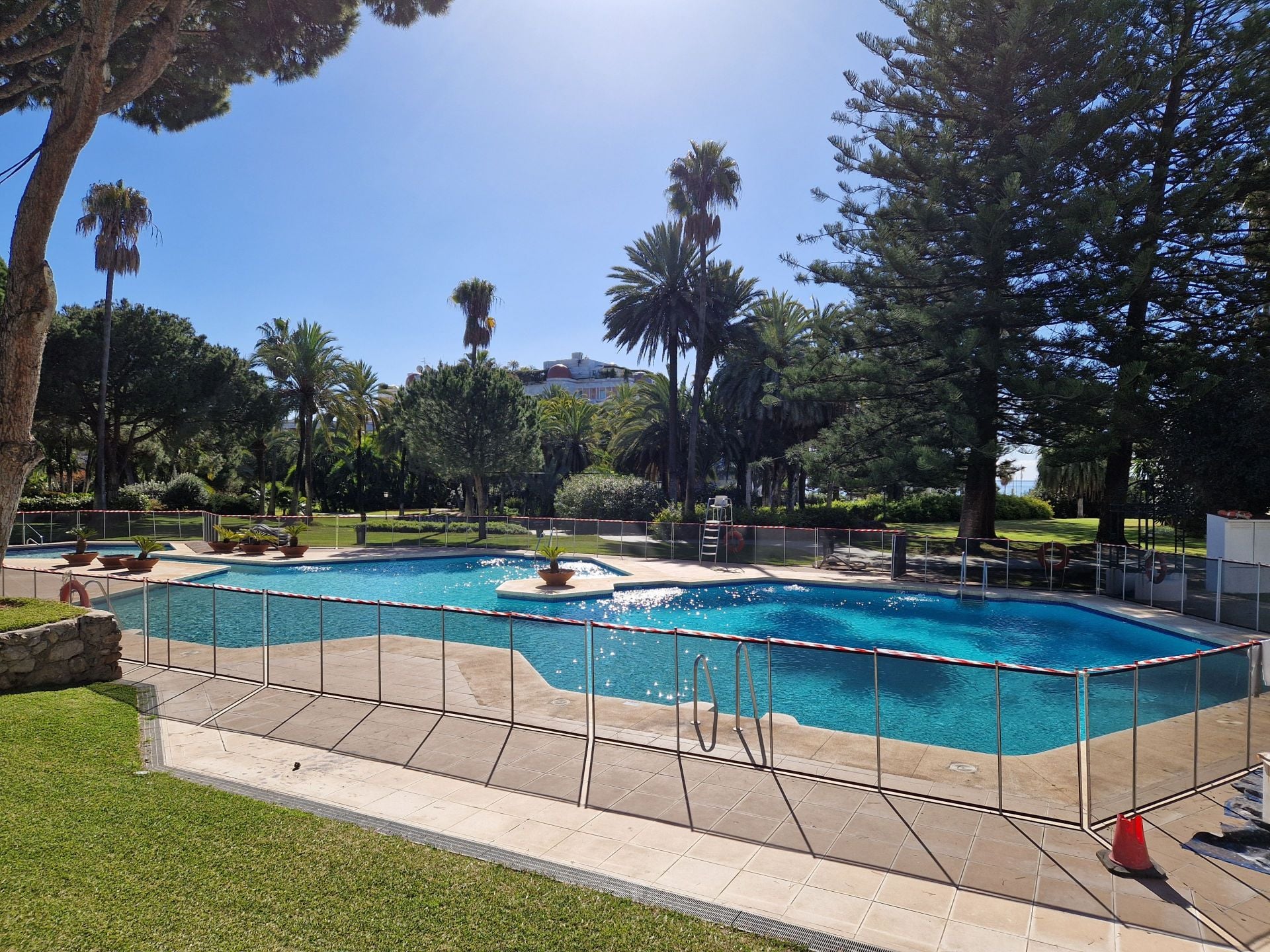 2 Bedroom Apartment in Marbella - Photo 5