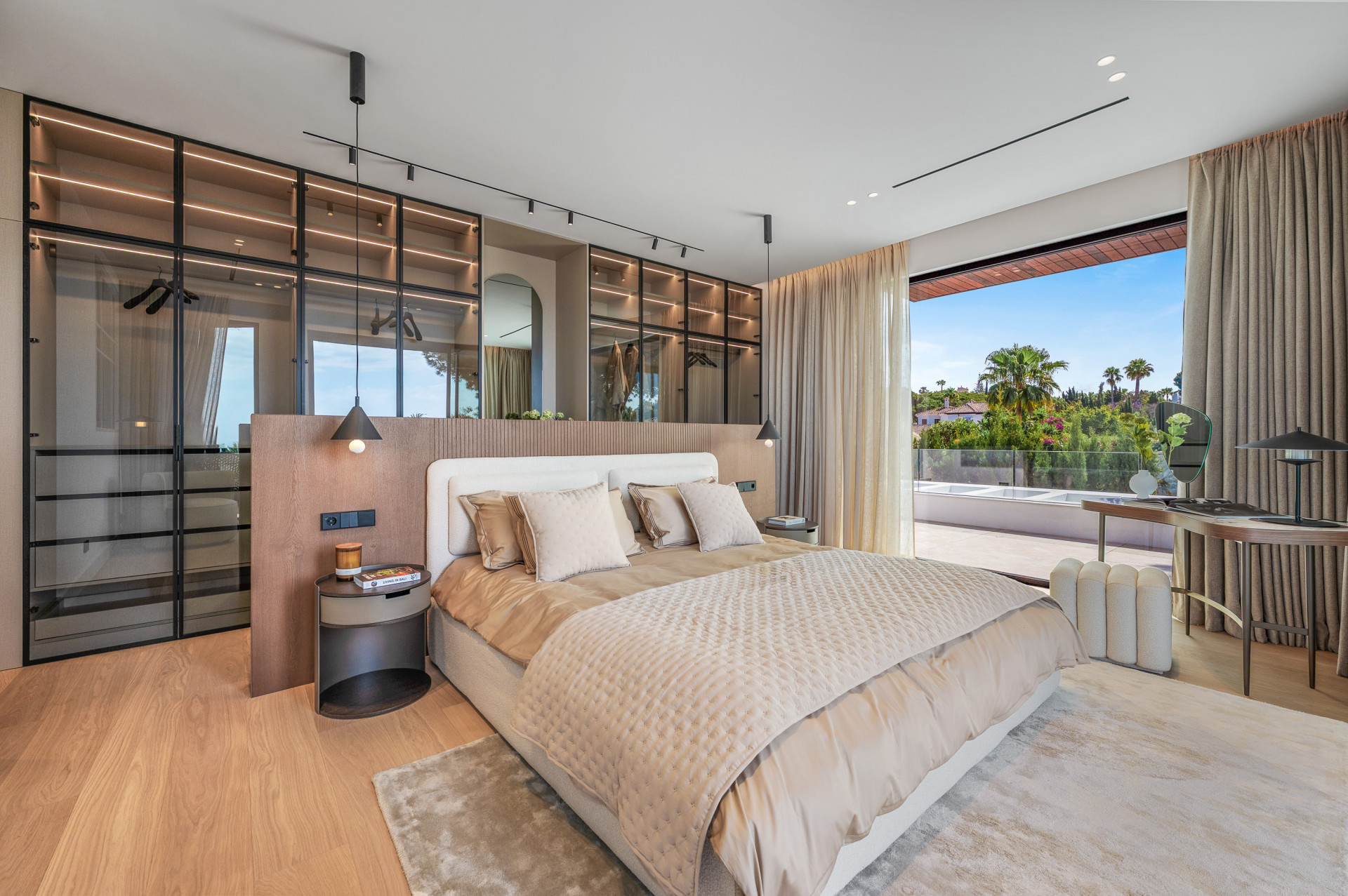 6 Bedroom Villa in Marbella - Photo 12