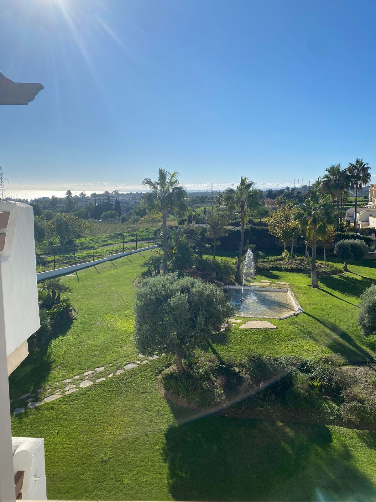 2 Bedroom Penthouse in Estepona - Foto 3