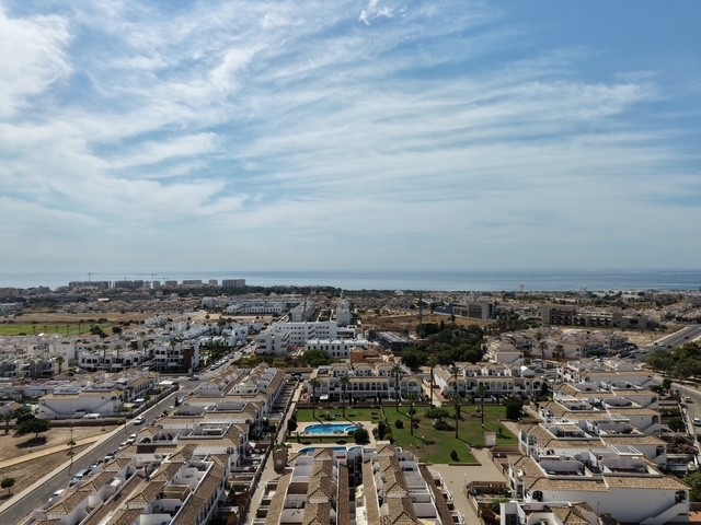 Apartamento com 2 quartos com piscina em Alicante, Espanha – Foto 21
