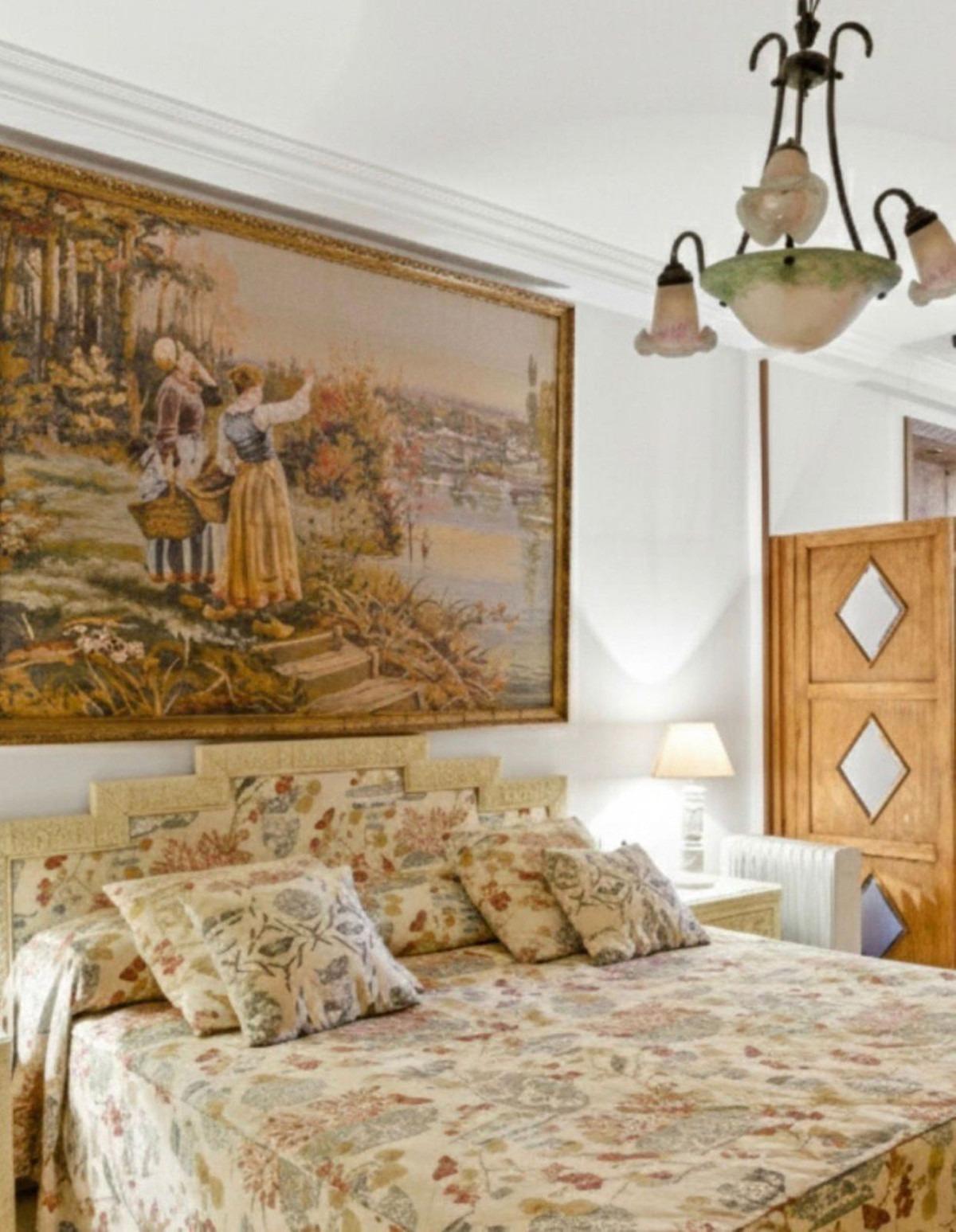 2 Bedroom Apartment in Marbella - Photo 6