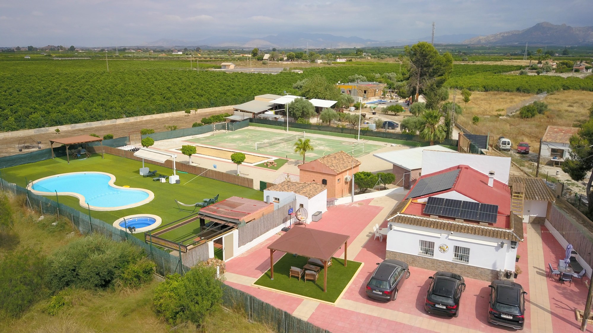 Moradia com 4 quartos com piscina em Alicante, Espanha – Foto 1